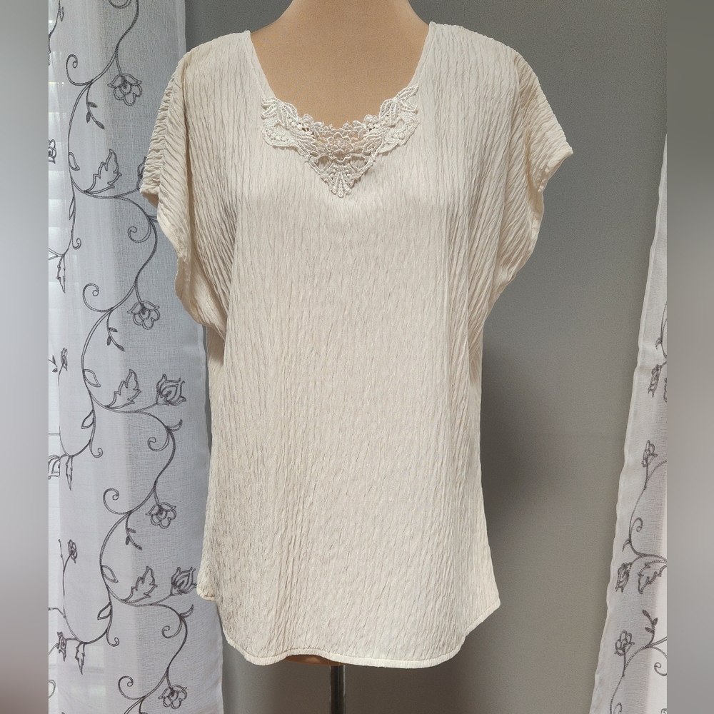 Vintage Joanna Cream colored Pleated smocked Ruche Blouse Large